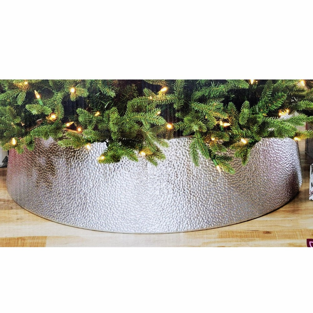 Frugal Hotspot - Metal Christmas tree collar