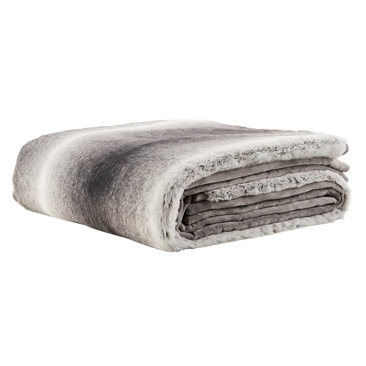 Mon Chateau - Luxury Faux Fur Throw